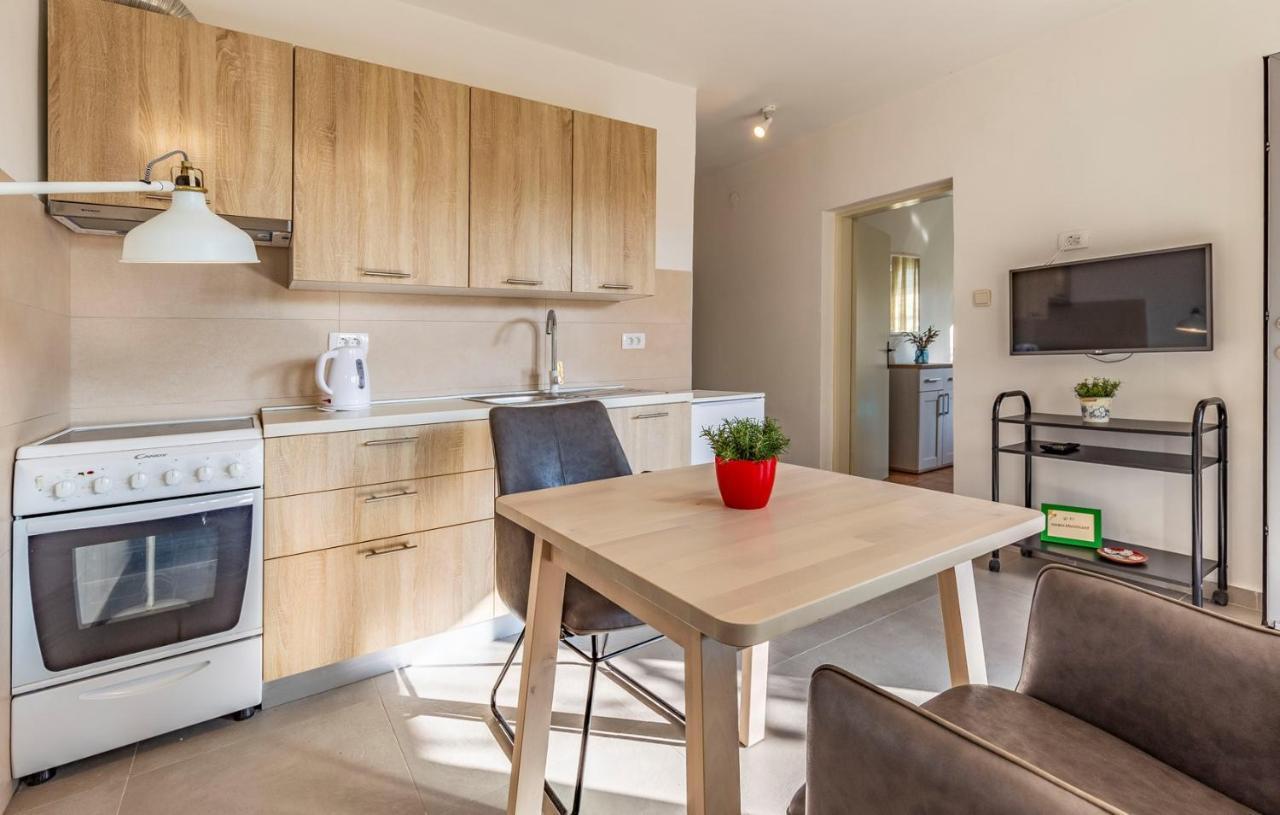 Apartments Pimpinella Премантура Екстериор снимка