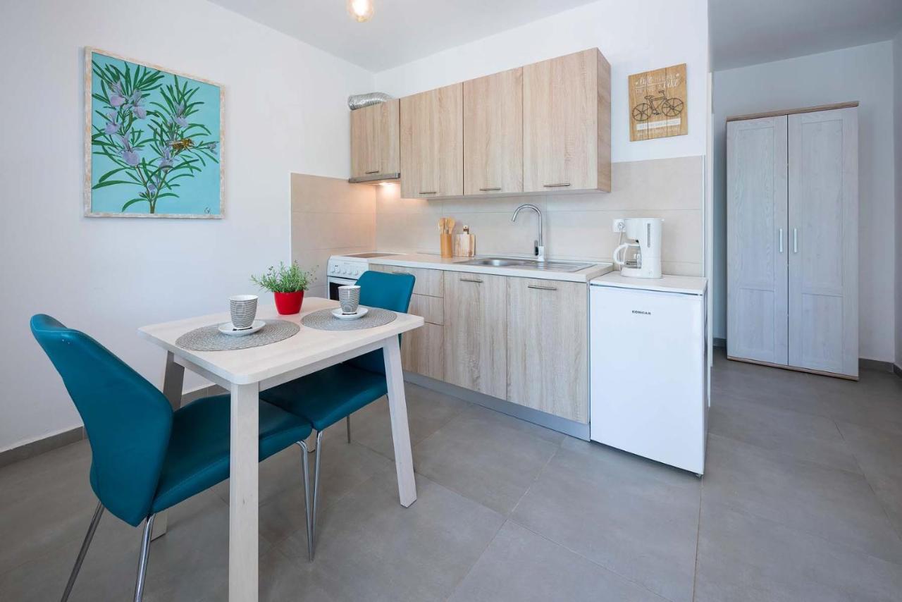 Apartments Pimpinella Премантура Екстериор снимка